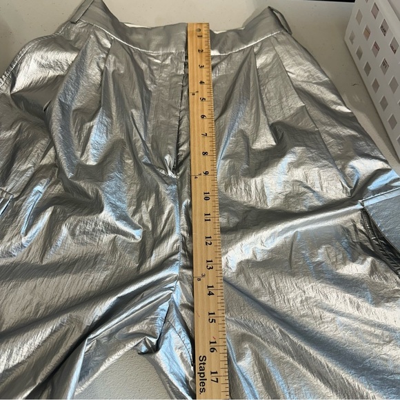 Tibi Wide Leg Pants
Metallic & Silver
Cropped with High-Rise - Picture 7 of 14